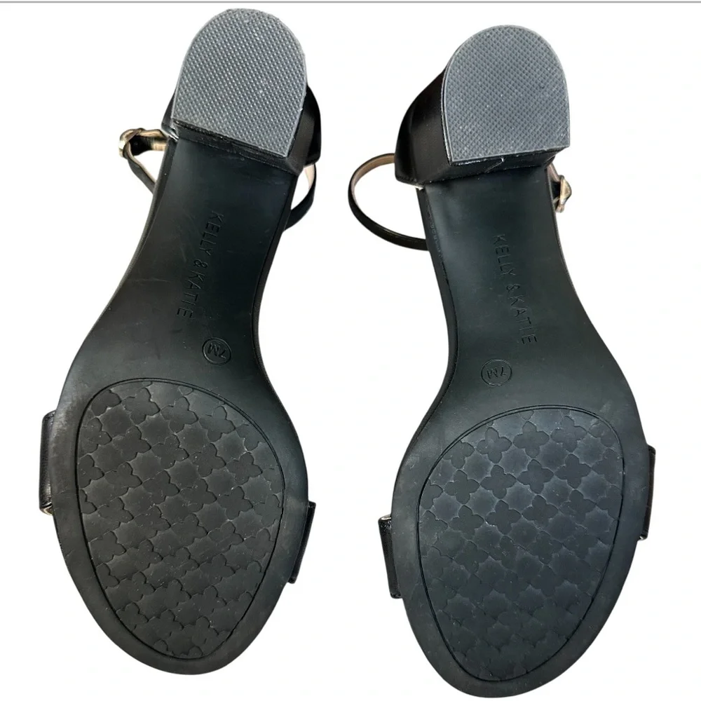 KELLY & KATIE Women’s‎ Black ‘Hailee’ Block Heel Sandals Ankle Strap Size 7